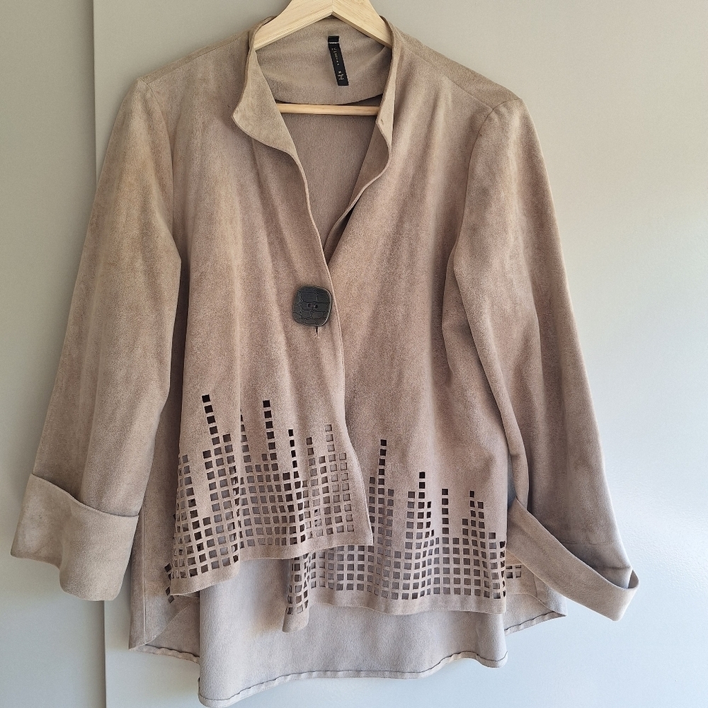 IC by Connie K Faux-Suede Brown Laser-Cut Away Hi-Low Lagenlook Art Jacket - M